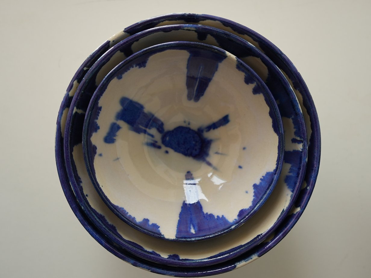 Set of Three Nesting Bowls - Image 4