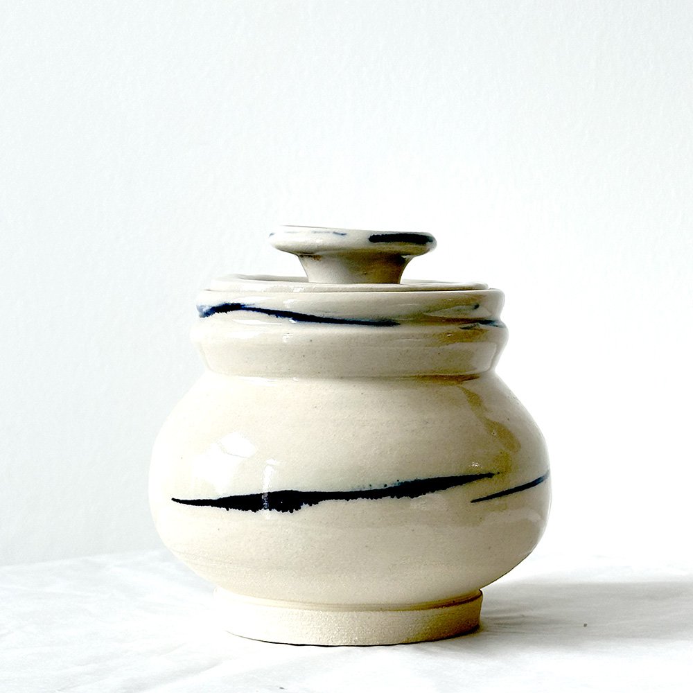 Bulbous Wave Jar - Image 3