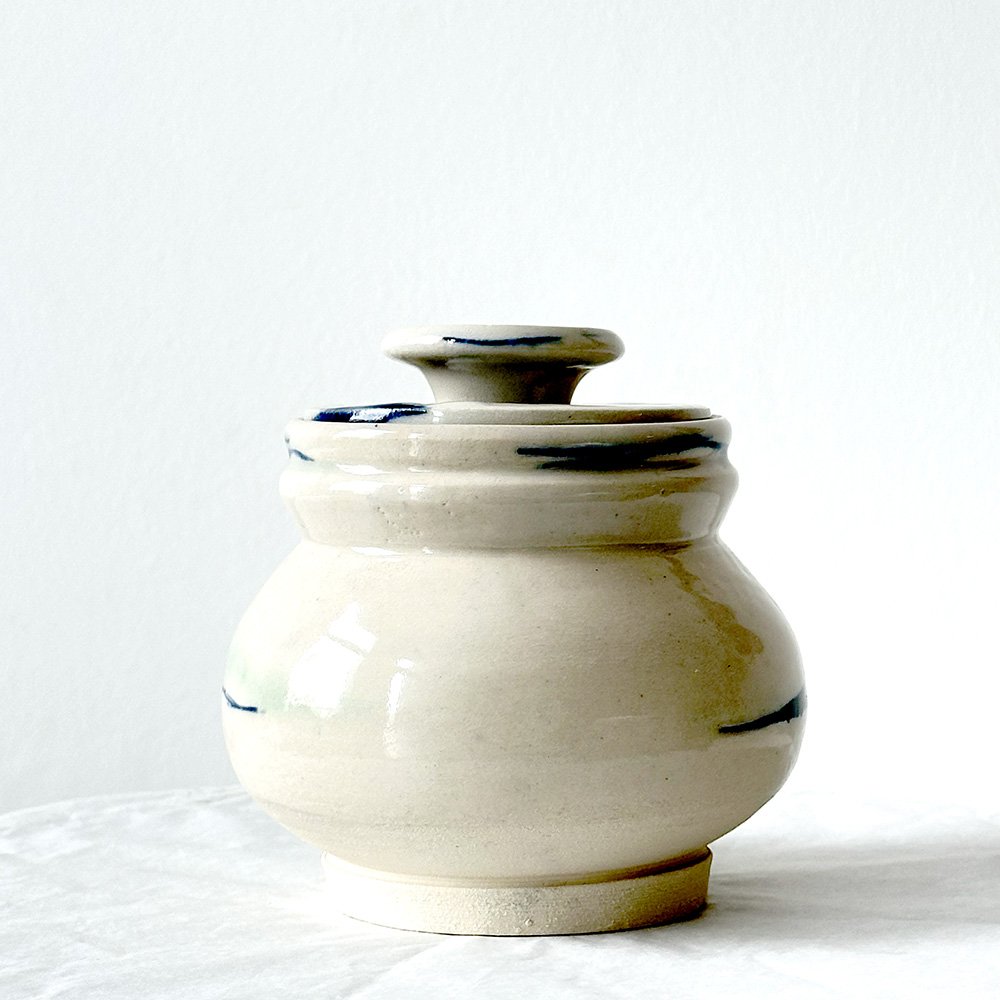 Bulbous Wave Jar - Image 2