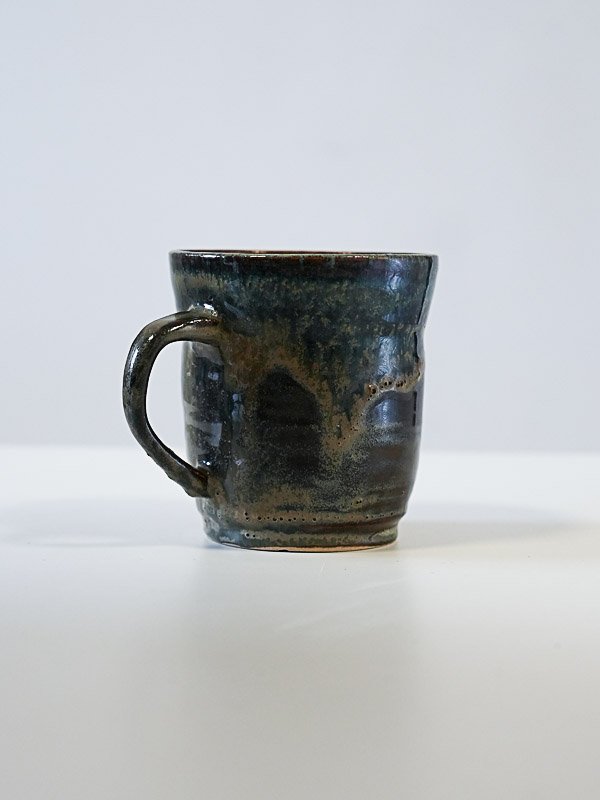 Tasse avec anse 2023 (grès) 28.- chf