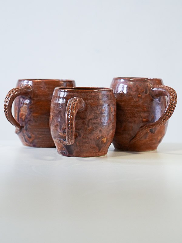 Tasse avec anse 2025 (grès) 24.- chf